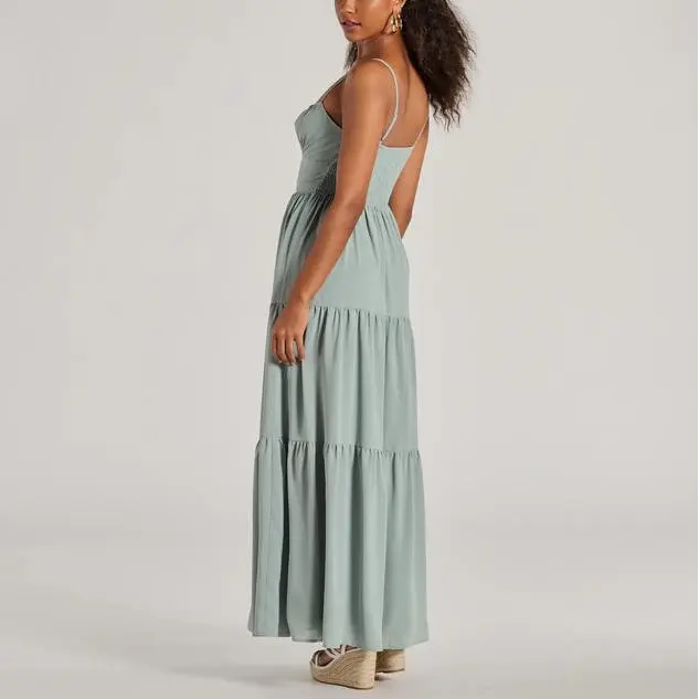 Sleeveless Ruffled  women plus size Maxi Dress.jpg