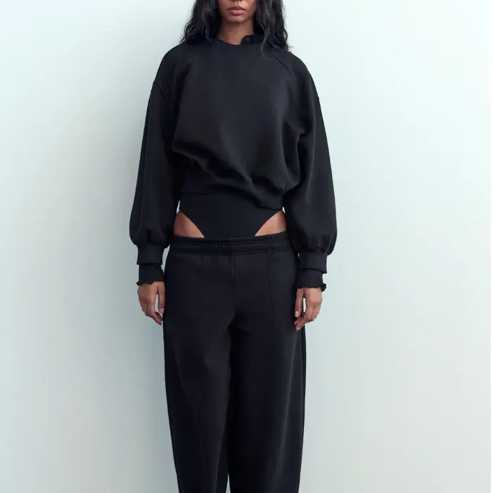Oversized Black Cropped Sweatshirt