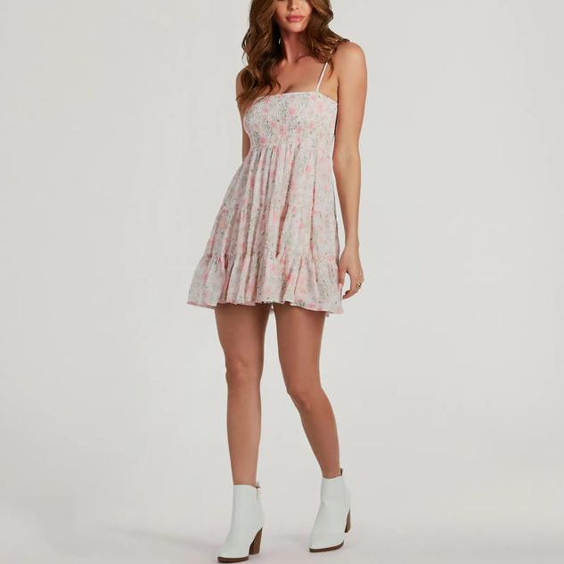 2025 factory customized  Lively Elegance Smocked Floral women fairy Babydoll Dress