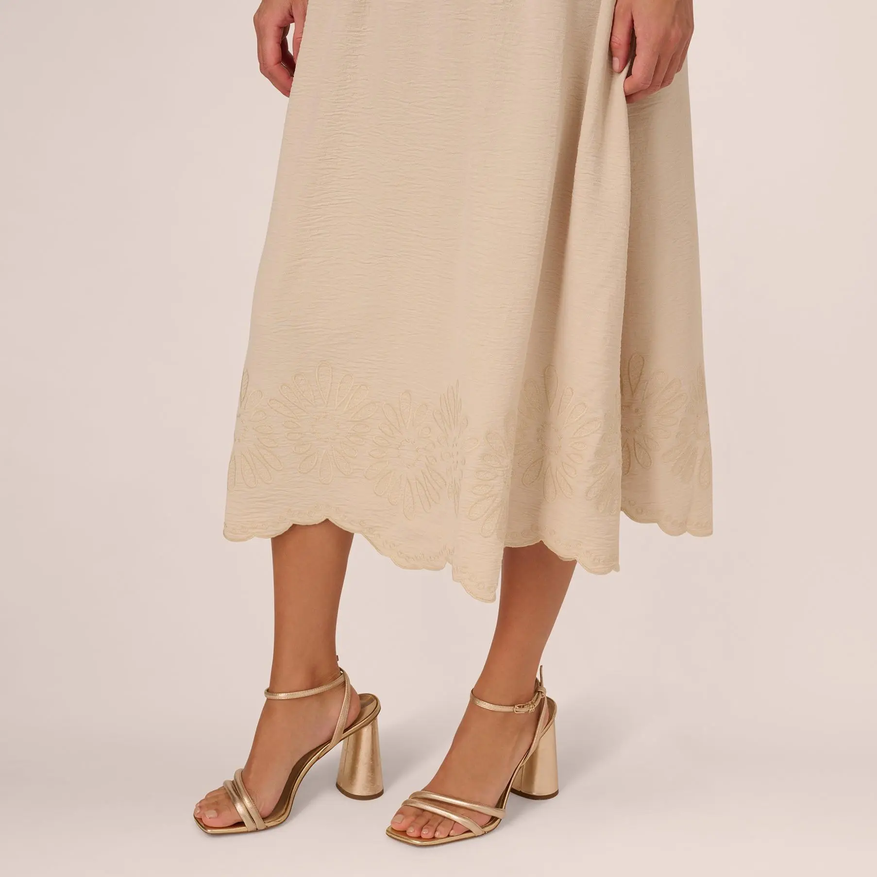 Custom Embroidery Scalloped Hem Midi Skirt (4).jpg