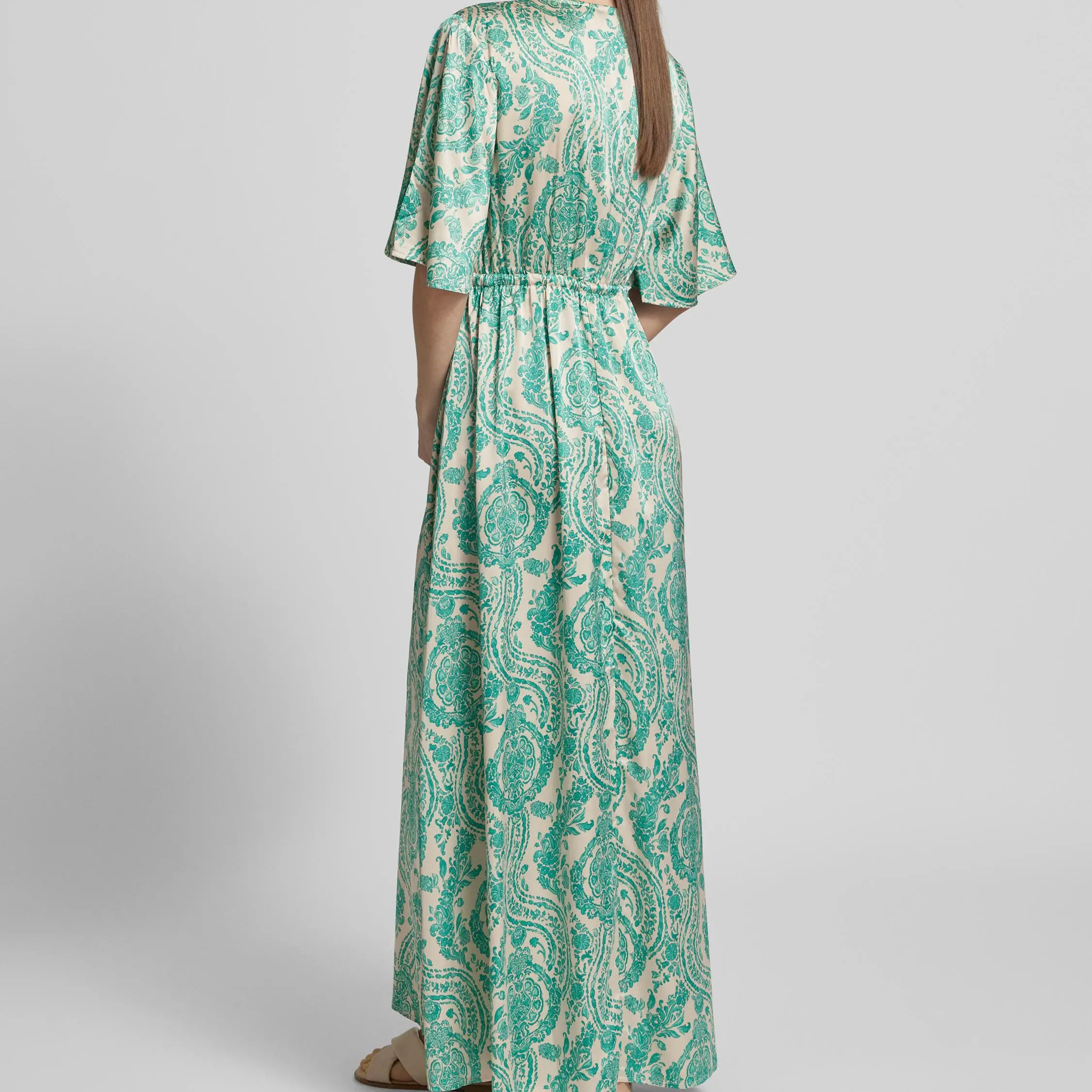 Maxi dress with V-neck, model 'Farinela' in lime green (4).jpg