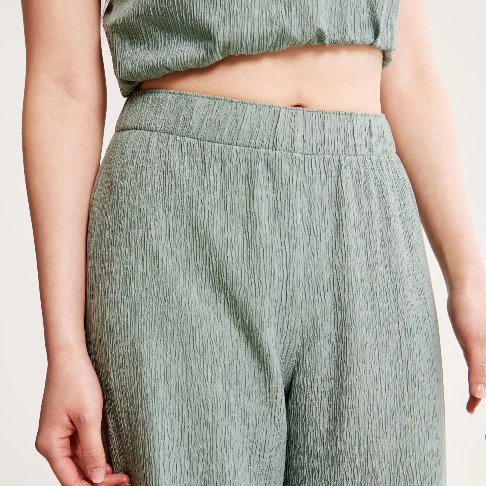 Crinkle Textured Pull-On Pant (3).jpg