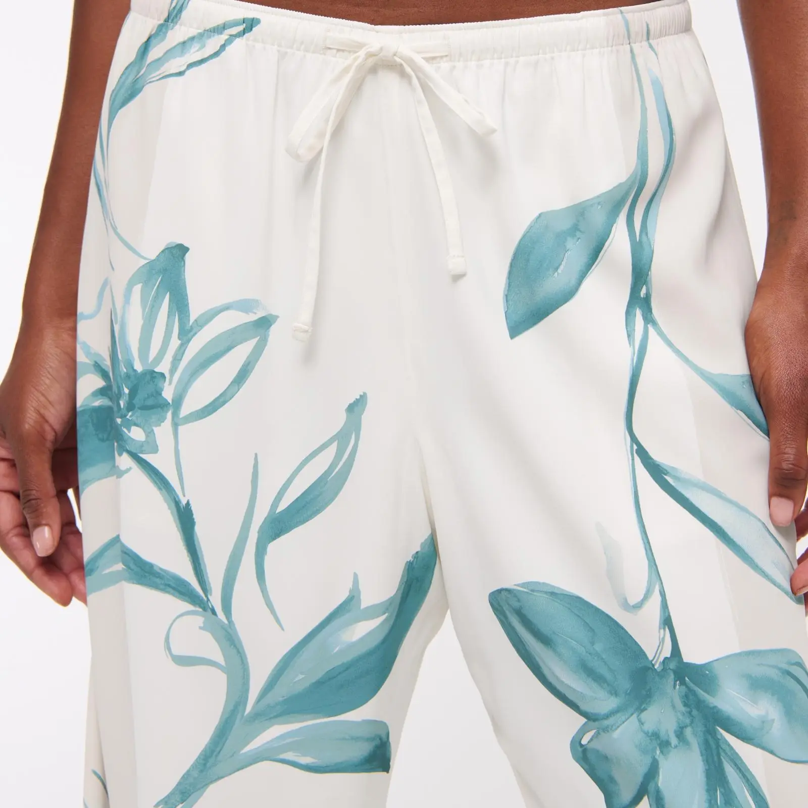 Drapey Wide Leg Pull-On Pant (3).jpg