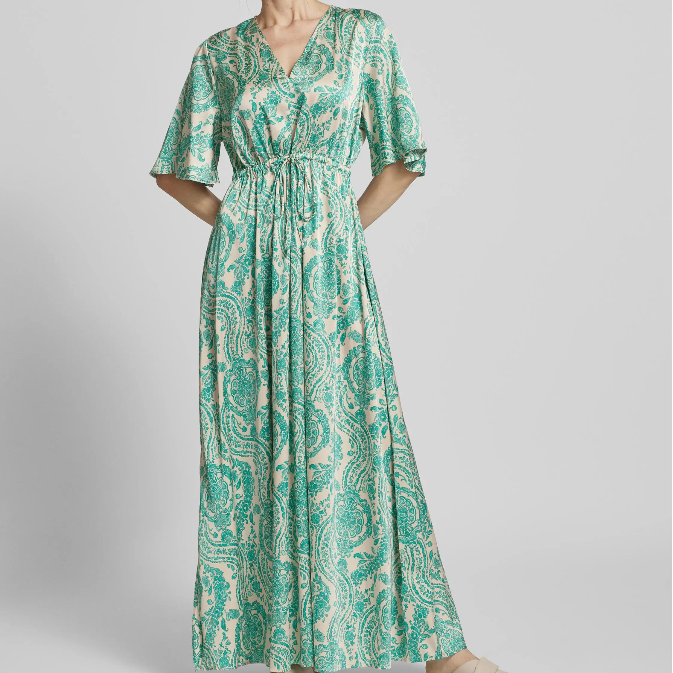 Maxi dress with V-neck, model 'Farinela' in lime green (3).jpg