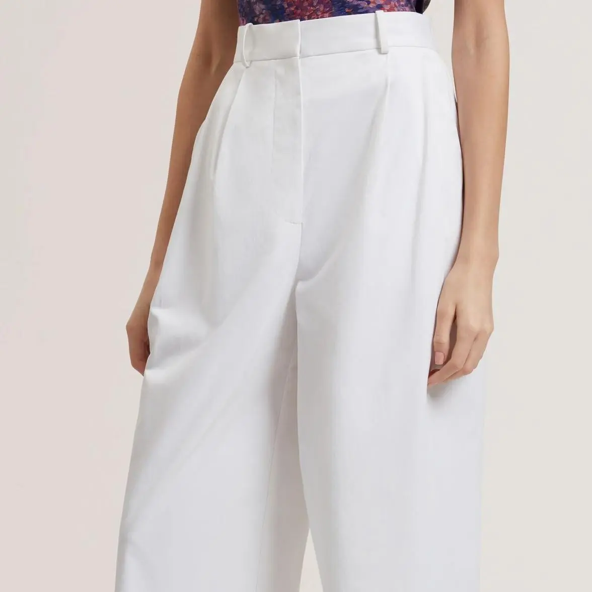 Custom Pleated High Waist Wide Leg Trousers (2).jpg