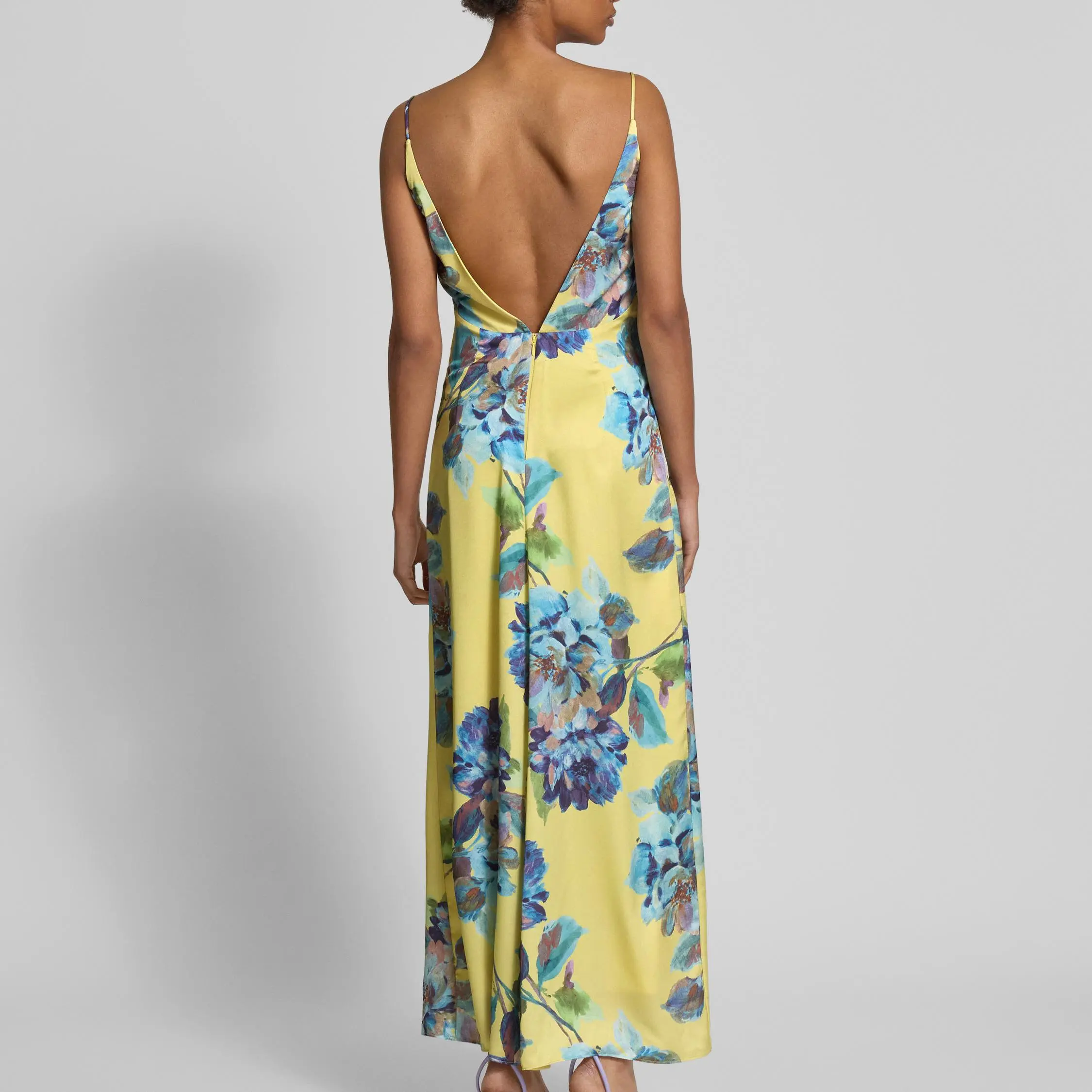 Cocktail dress with V-neck (4).jpg